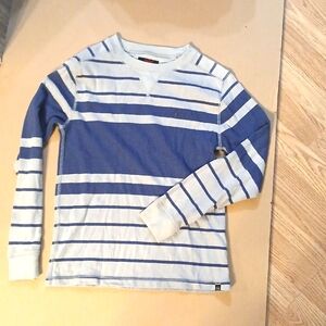 QuikSilver long sleeve shirt